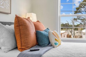 4 bedrooms, desk, iron/ironing board, travel cot