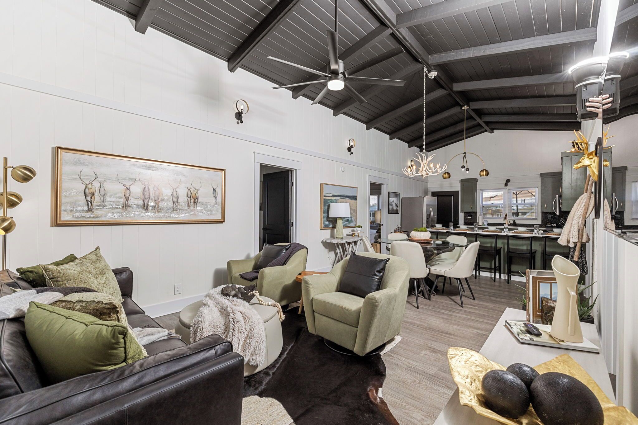 Cabin by the Sea | 5 BR, 3 BA