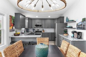 Fridge, microwave, oven, stovetop - Hem's Hideout | 5BR Tropical Oasis w/ Heated Pool (North Myrtle Beach)