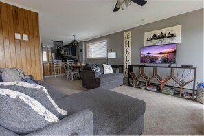 Smart-tv och eldstad