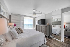 3 bedrooms, desk, iron/ironing board, travel crib