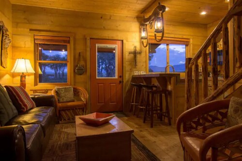 Rustic Chic Barn Cabin Retreat in the Heart of Nature, Rustic Chic Barn Cabin Retreat