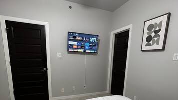 2 chambres, fer et planche Ă repasser, Wi-Fi, draps fournis