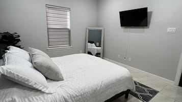 2 bedrooms, iron/ironing board, WiFi, bed sheets