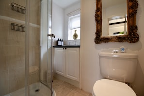 Towels - The Little cottage Seaford (Seaford)