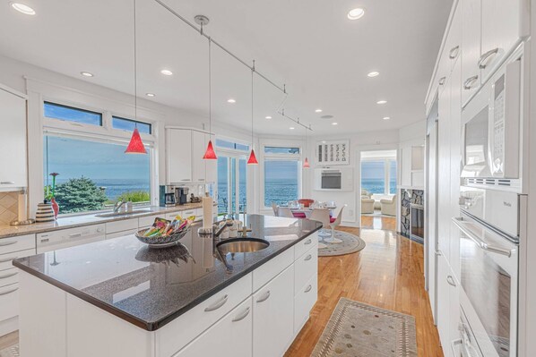 House (Rockcleft) | Exterior - Rockcleft (Marblehead)