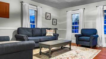 House (Rivers Edge) | Exterior