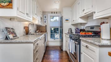 House (SeaCity View) | Exterior