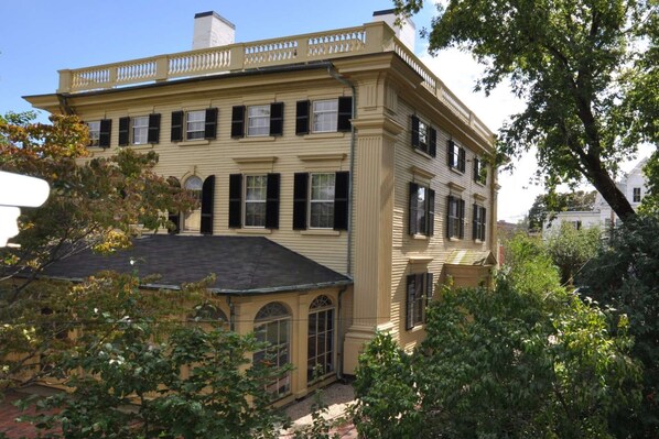 Apartment (Belle Femme) | Exterior - Belle Femme (Salem)