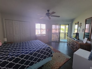 2 bedrooms, desk, free WiFi, bed sheets