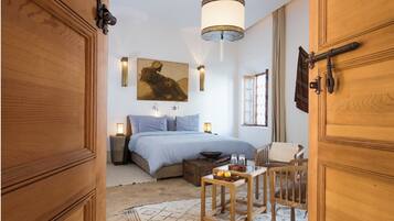 4 bedrooms, WiFi, bed sheets