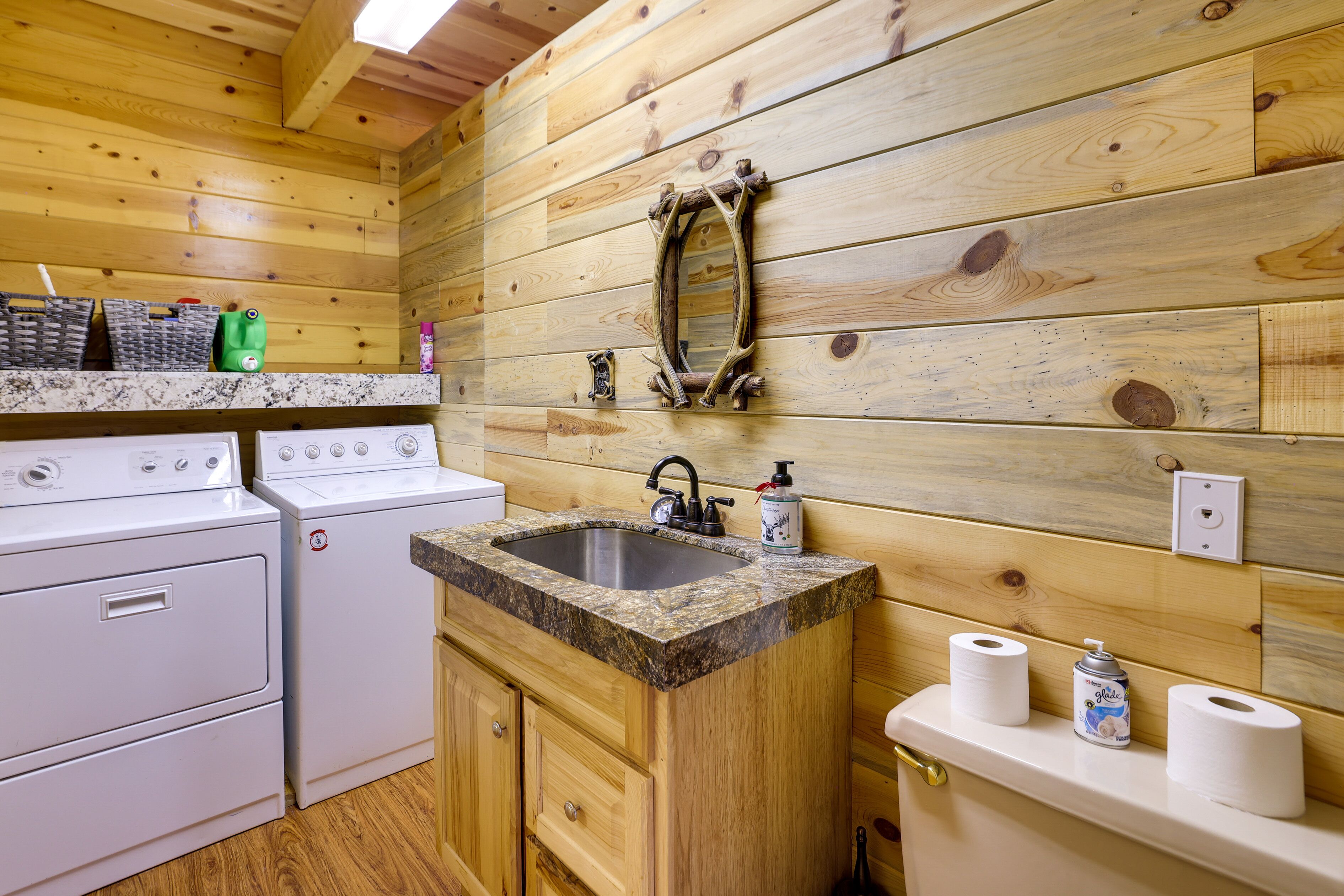 Duck Creek Village Cabin ~ 47 Mi to Bryce Canyon