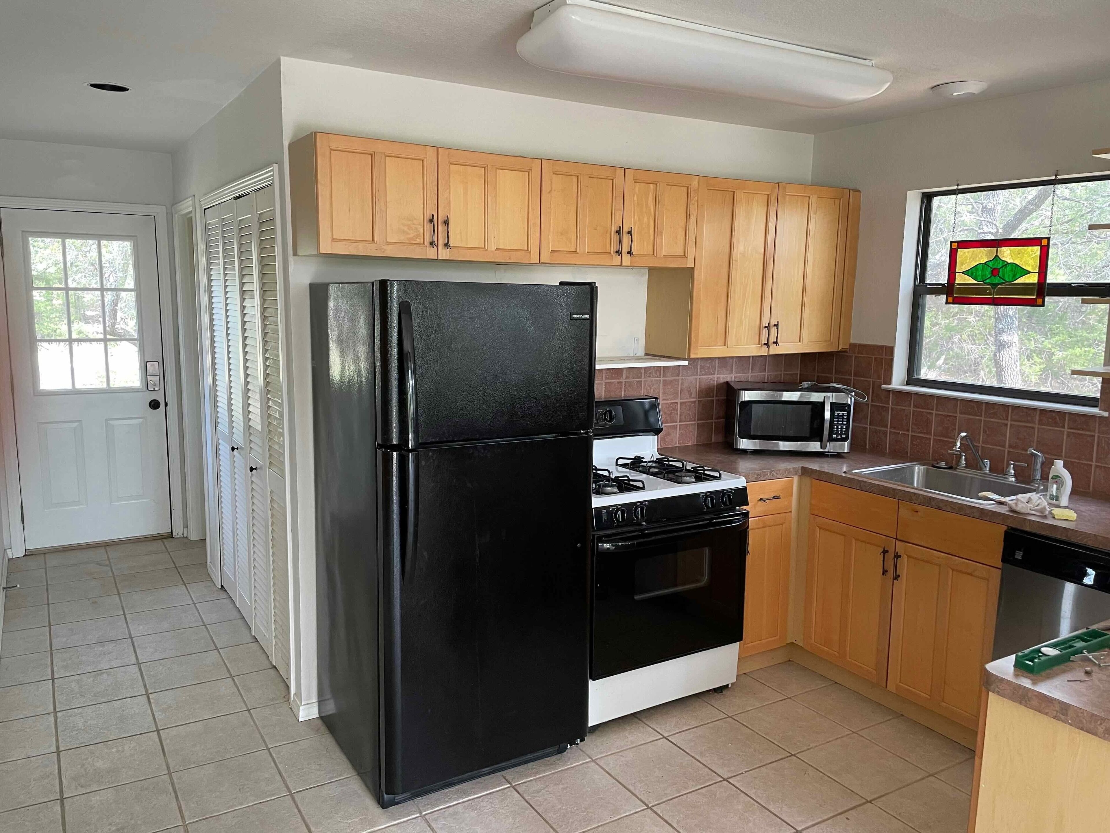 Awesome 2 Bedroom Secluded Cottage with spectacular sunsets