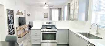 Vacation Home Close to Downtown Great For Families