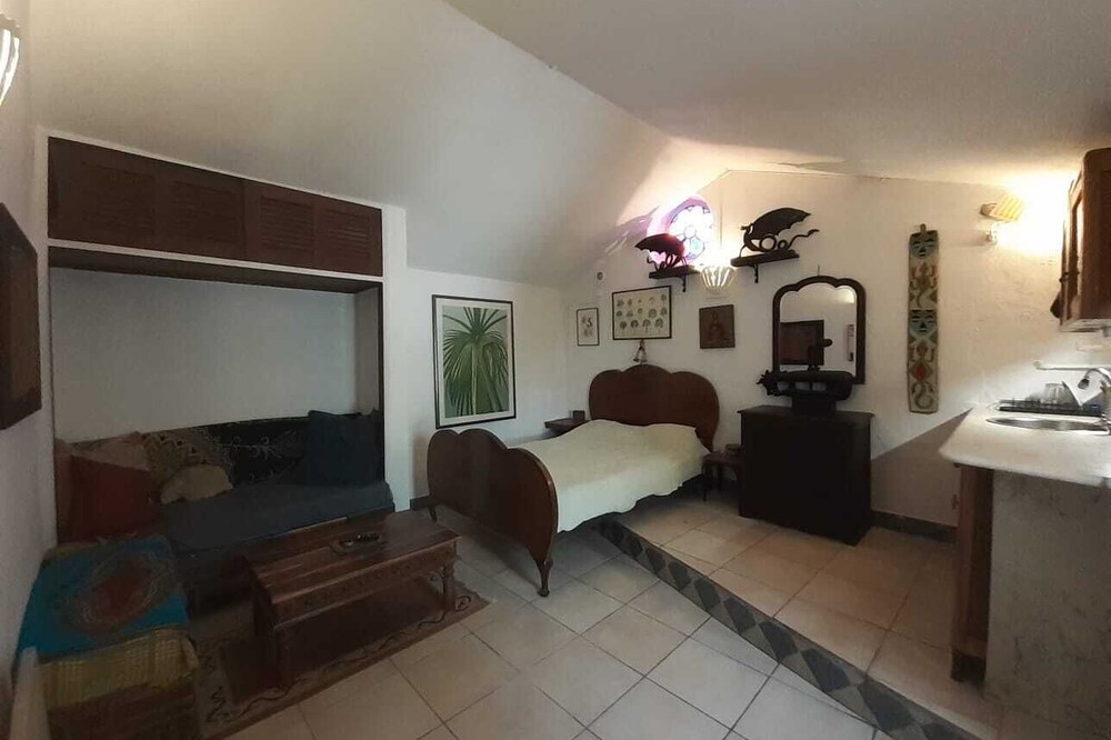 Historical House/ studio at Salema Beach Algarve