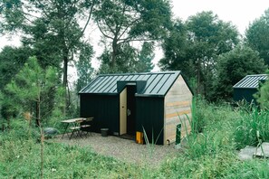 Exterior - Bobocabin Gunung Mas (Cisarua)
