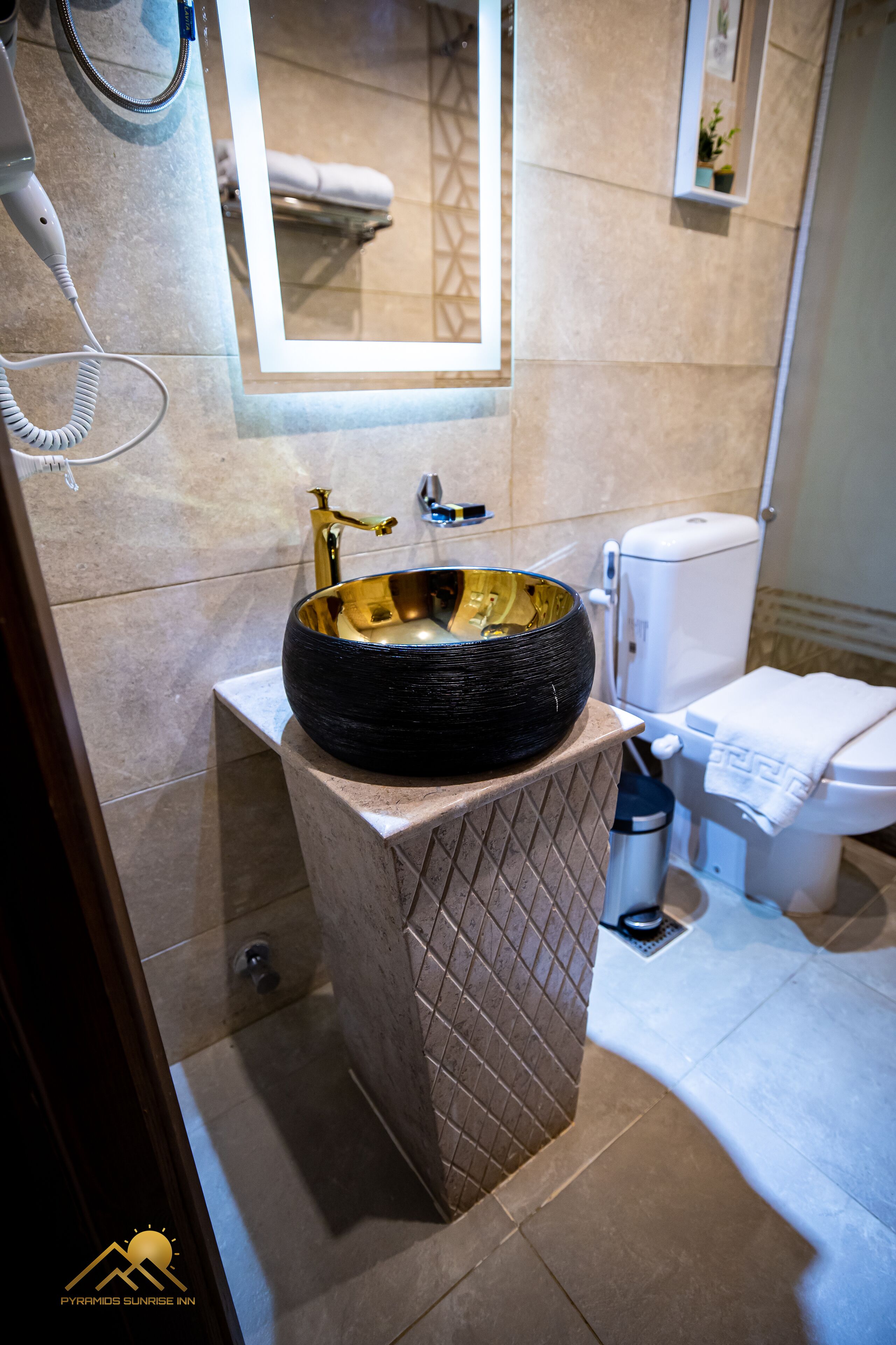 Photo - Pyramids sunrise inn