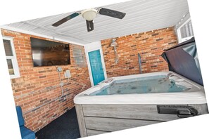 Bañera de hidromasaje al aire libre