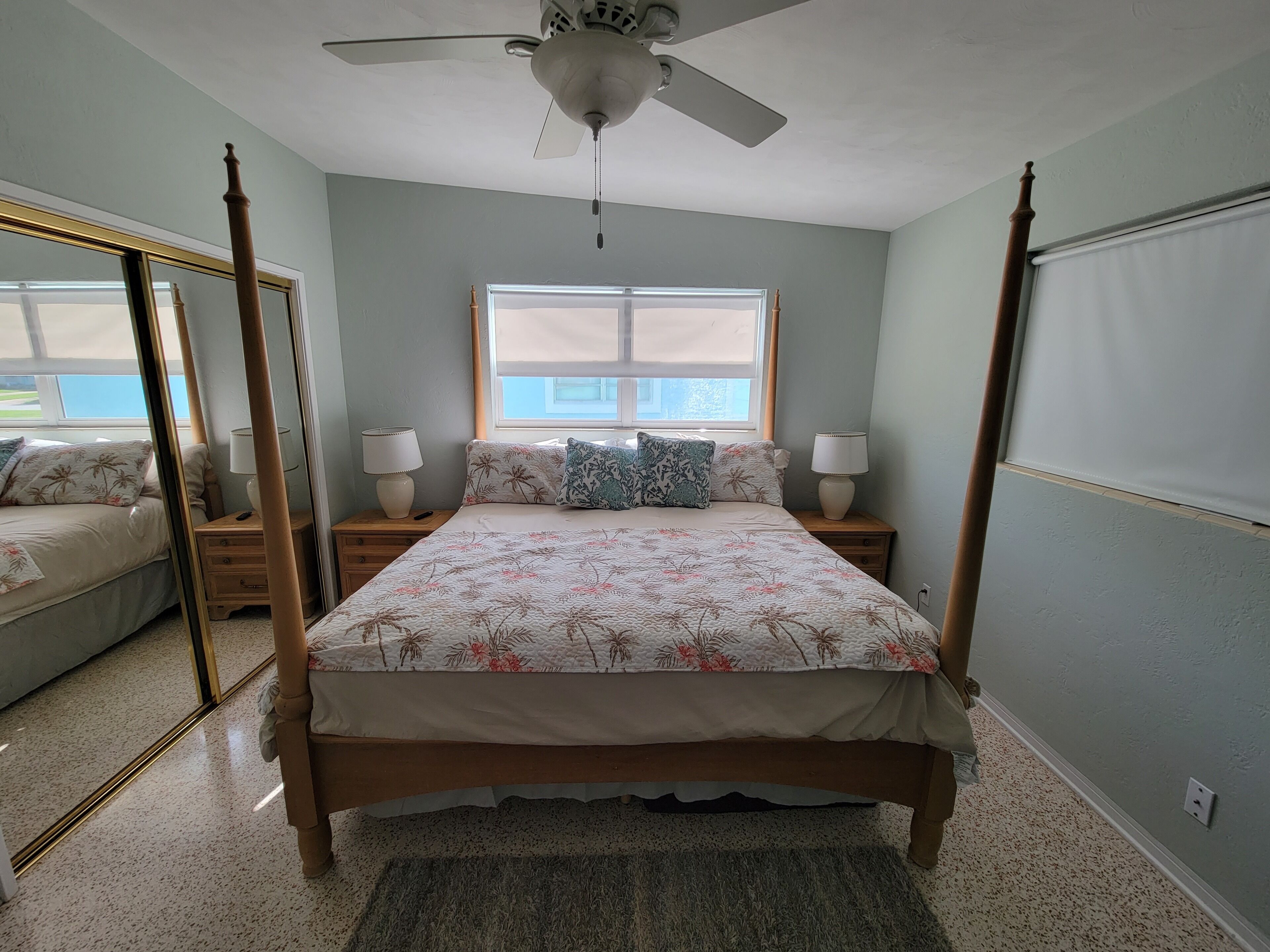 Beautiful house just steps from the beach, and local to everything!