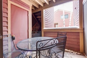 Outdoor dining - In Town Breck - 7 min walk to lifts & Main Street (Breckenridge)
