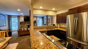 Interior - In Town Breck - 7 min walk to lifts & Main Street (Breckenridge)