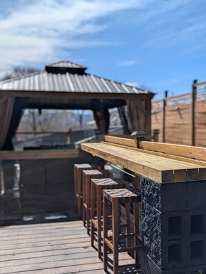 Outdoor dining - Charming family and pet friendly home 15min from Chattanooga's best attractions! (Flintstone)