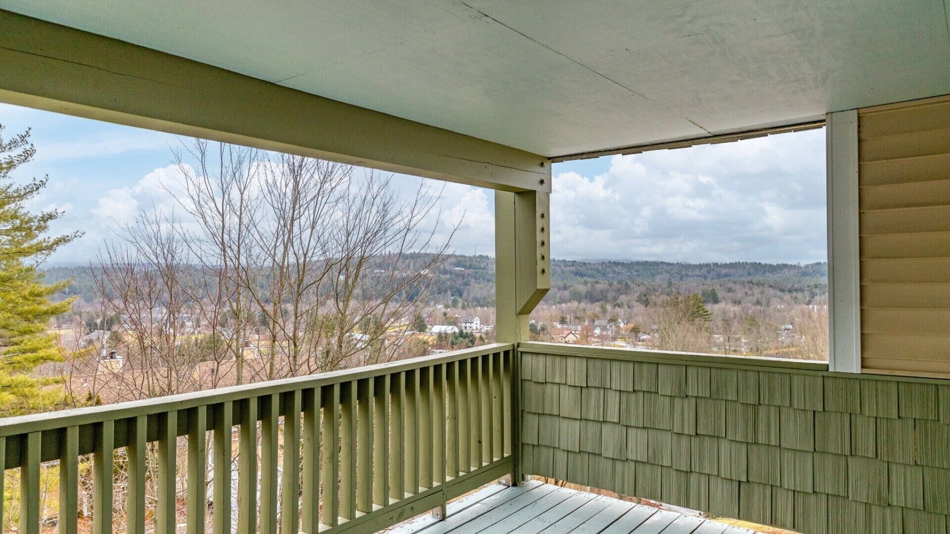 Family-Friendly Stowe 2BR Condo: Your All-Season Mountain Retreat