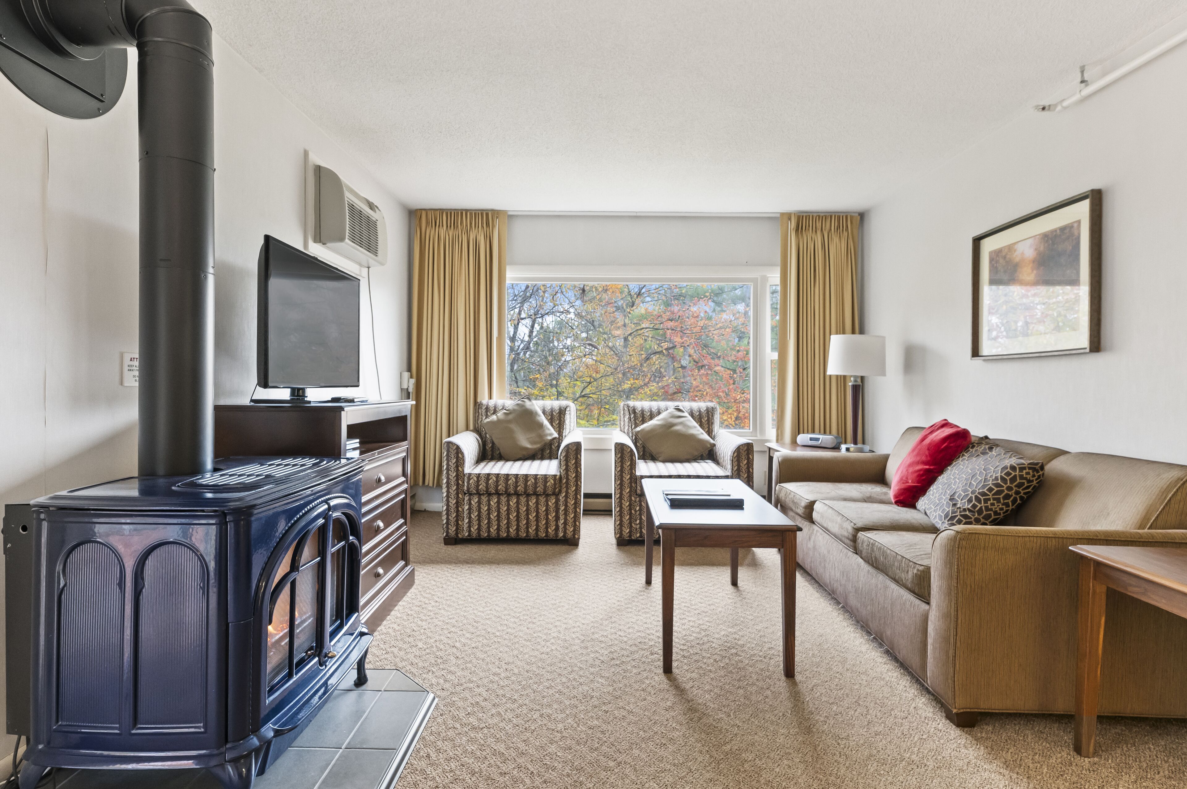 Relaxing Stowe Adventures: 2BR Condo