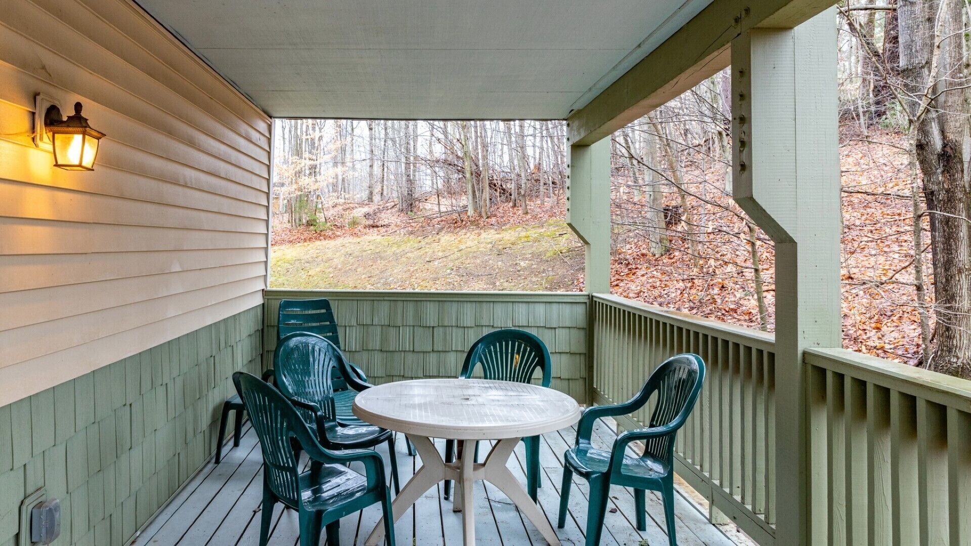 Fall into the Weekend: 2BR Stowe Condo