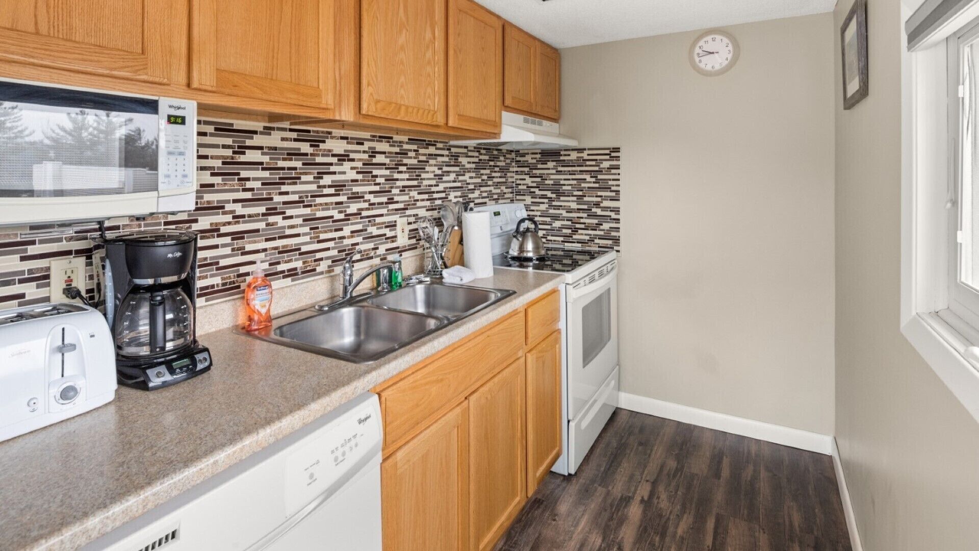 Vermont Welcomes You to the Heart of Stowe.