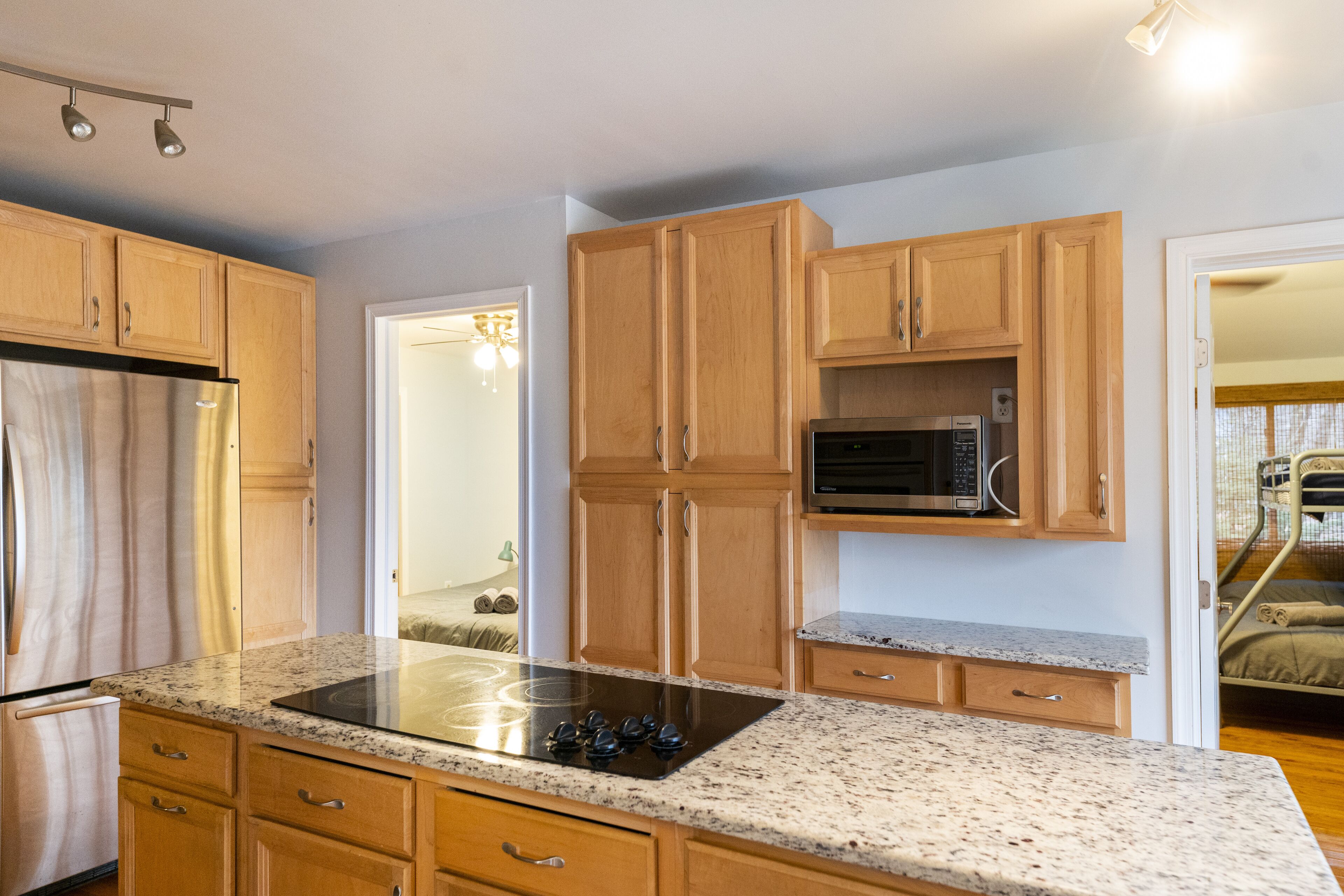 Spacious 3 Bedroom | Loft | AirHockey | Foosball | Arcades