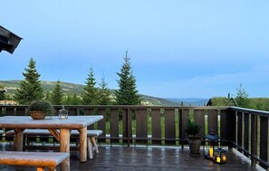 تناول الطعام بالخارج