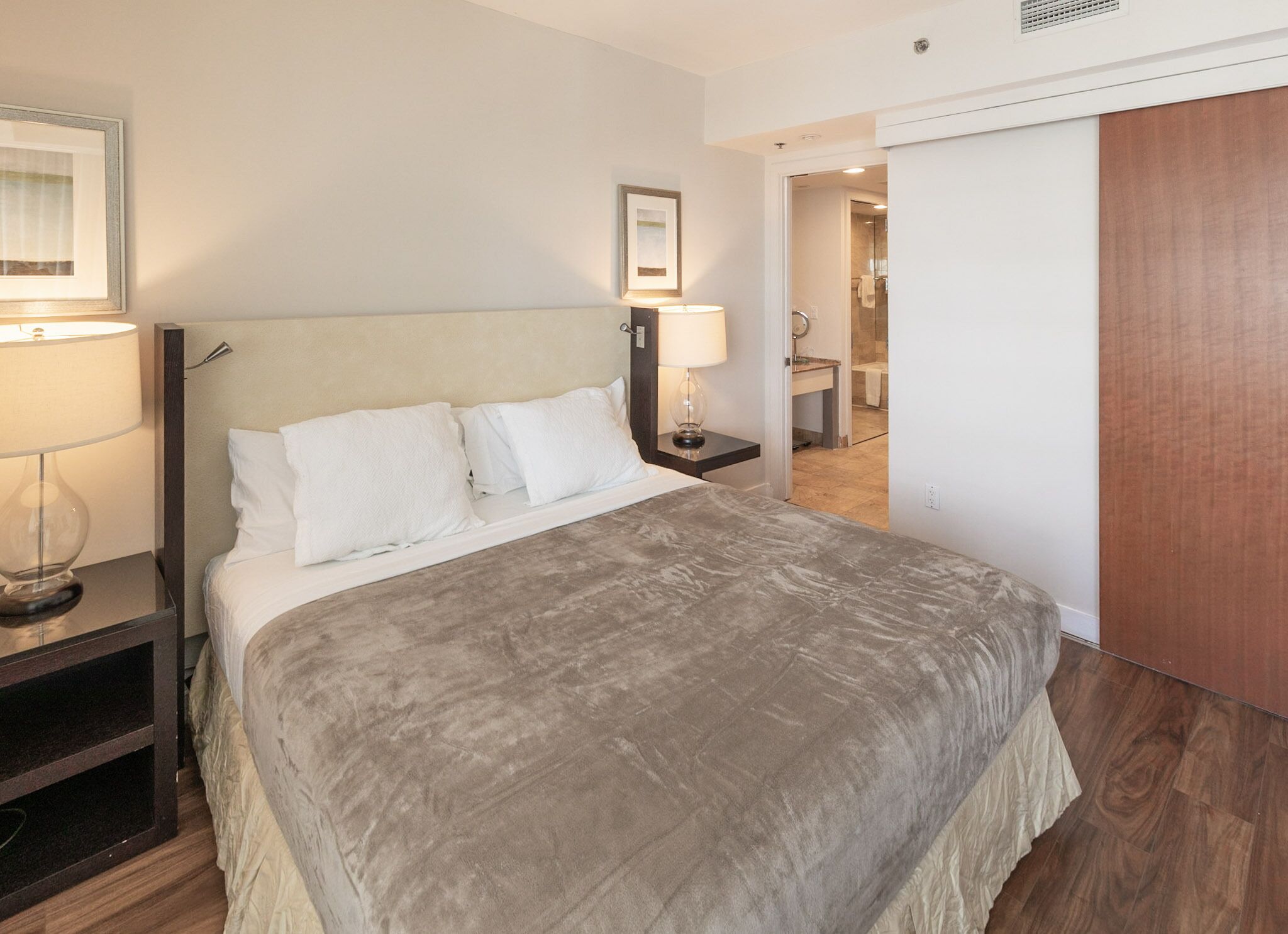 1bd Apt Brickell Ave (AKA)