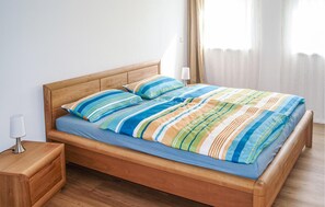 2 bedrooms, free WiFi, bed sheets