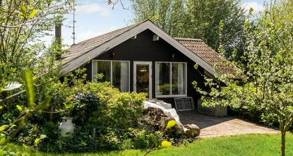2 bedroom amazing home in Bogø By