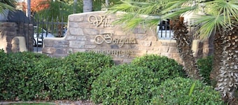 Fresno's Melrose Place - Close to CRMC Fresno