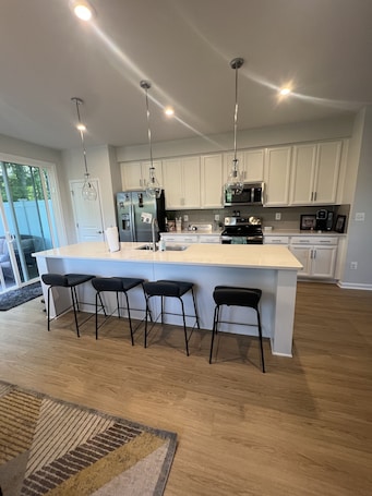 Fridge, microwave, oven, stovetop. Beautiful New Townhome with Mountain Views. Close to downtown!
