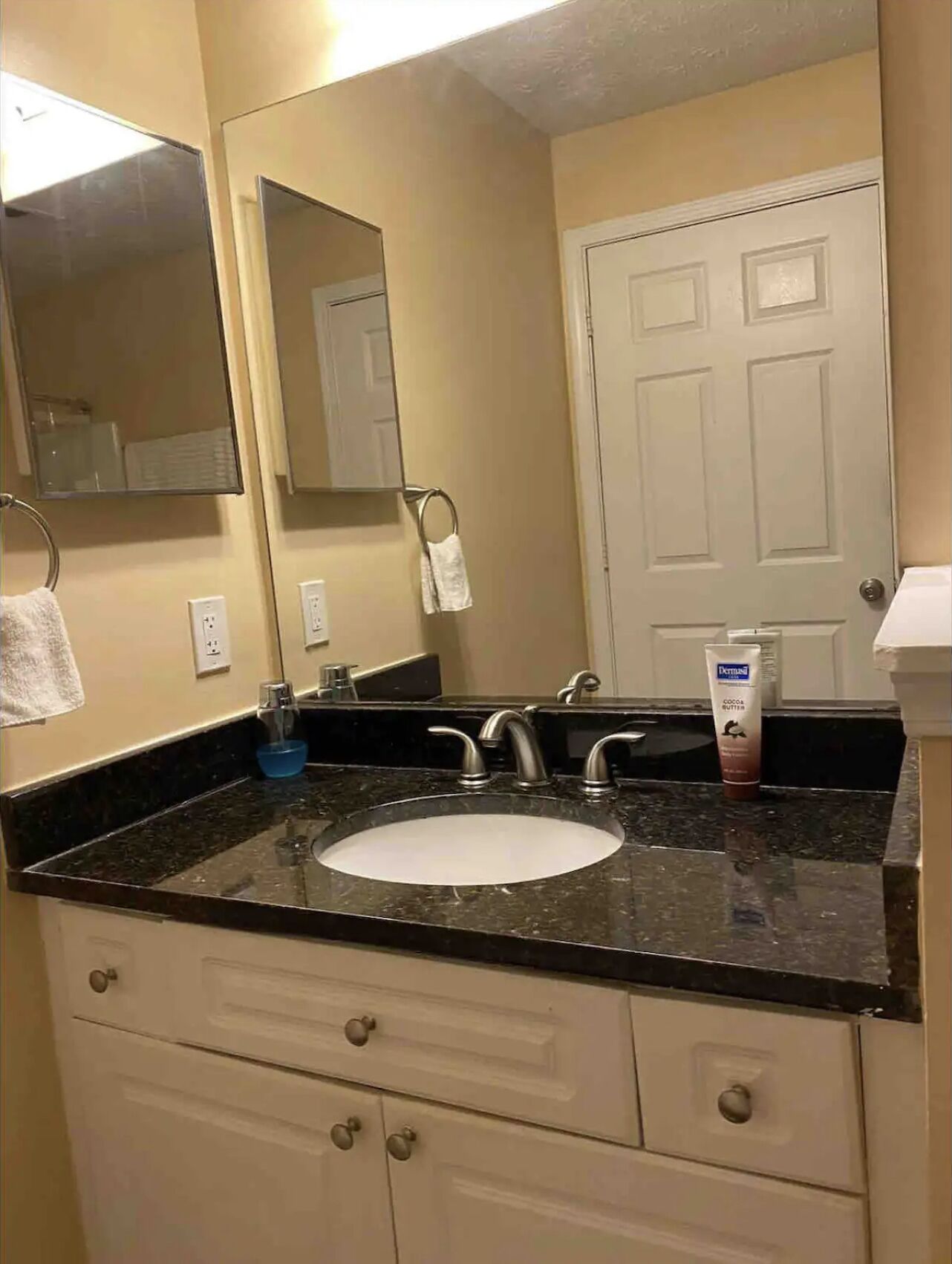 Gated Apartment in Atlanta near perimeter mall