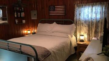 2 bedrooms, desk, iron/ironing board, free WiFi