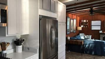 2 Schlafzimmer, Schreibtisch, Bügeleisen/Bügelbrett, kostenloses WLAN