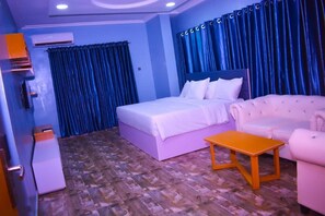 ห้องเพรสซิเดนเชียล | โต๊ะทำงาน, Wi-Fi ฟรี