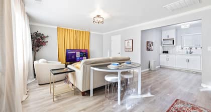 *New* 2BR/1BA - Walk to Golden 1 Center