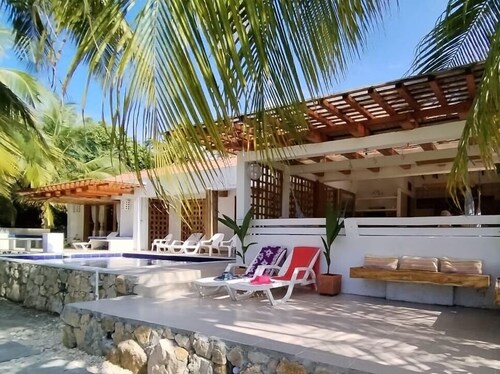 El Laguito Beach House, Pool and Beach Kiosk.