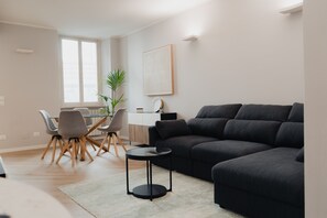 Smart TV - Exclusive Apartment in Piazza Italia in Perugia (Perugia)