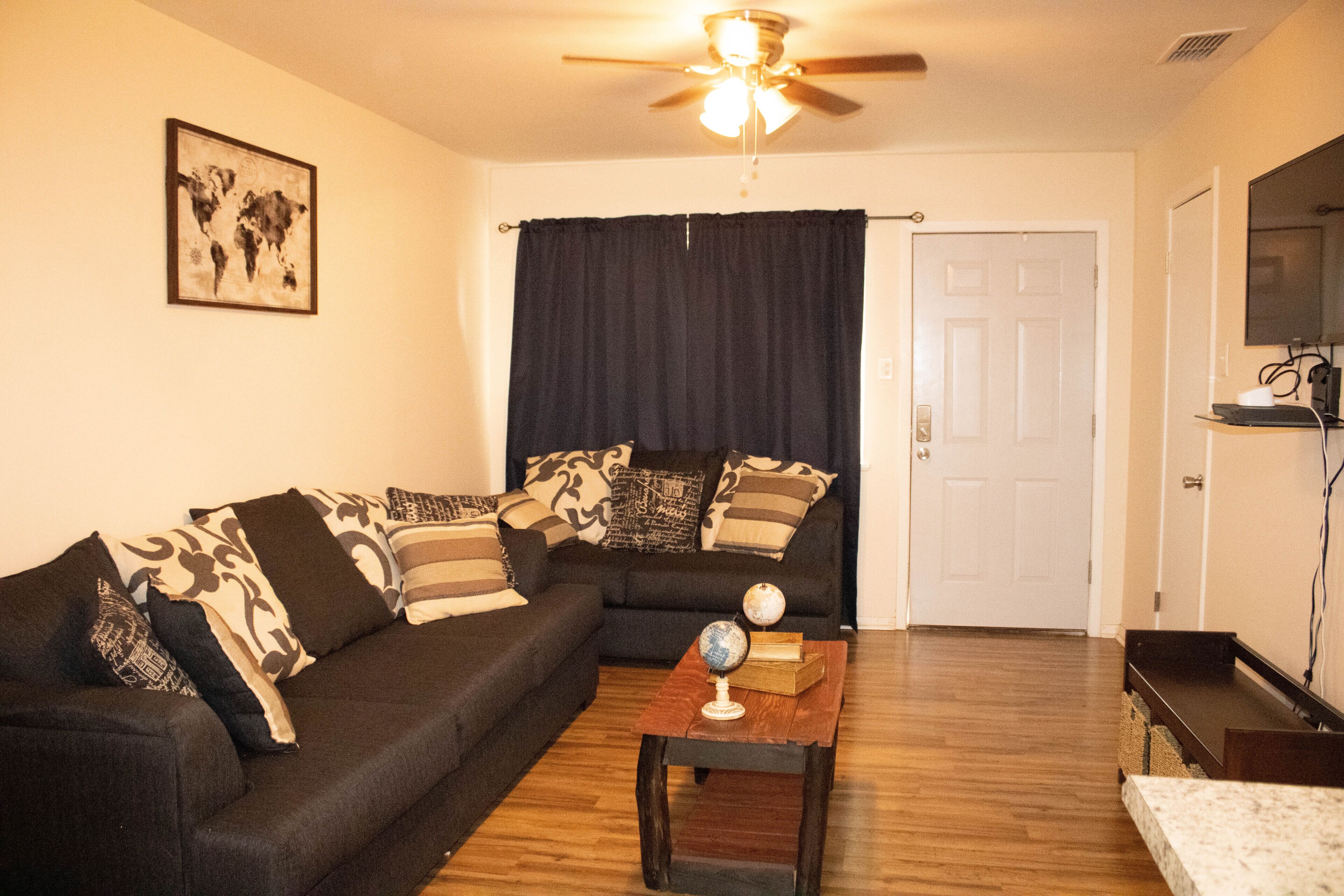 3 Bedroom 1.5 Bath with Fireplace/Patio to enjoy friends and family