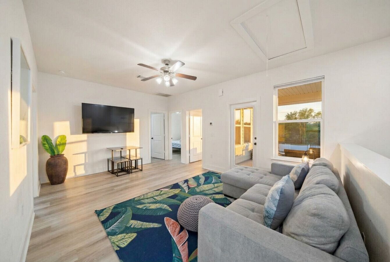 智能電視、書籍