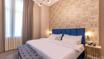 Superior Suite | Egyptian cotton sheets, premium bedding, down duvets, memory-foam beds