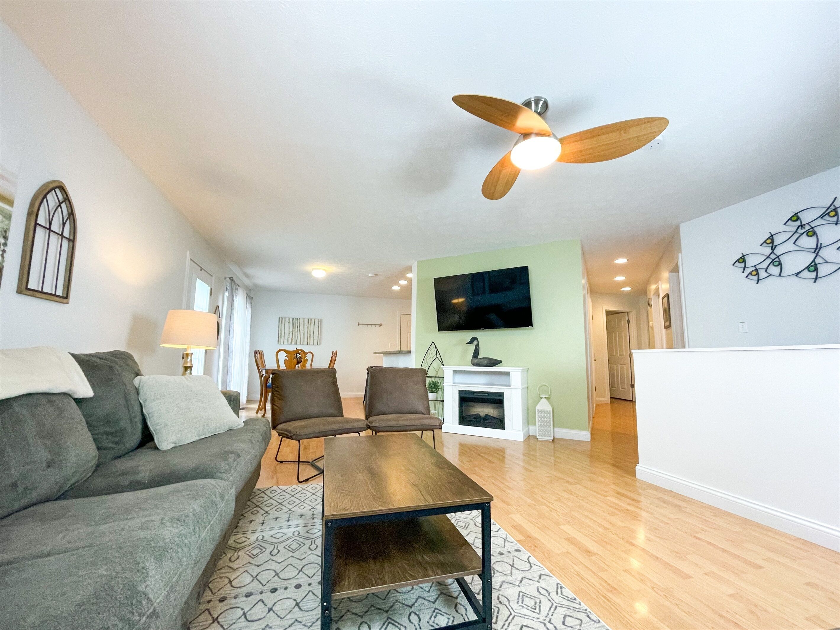 Lake Front, Sunrise, Dock, Kayaks, Game Room