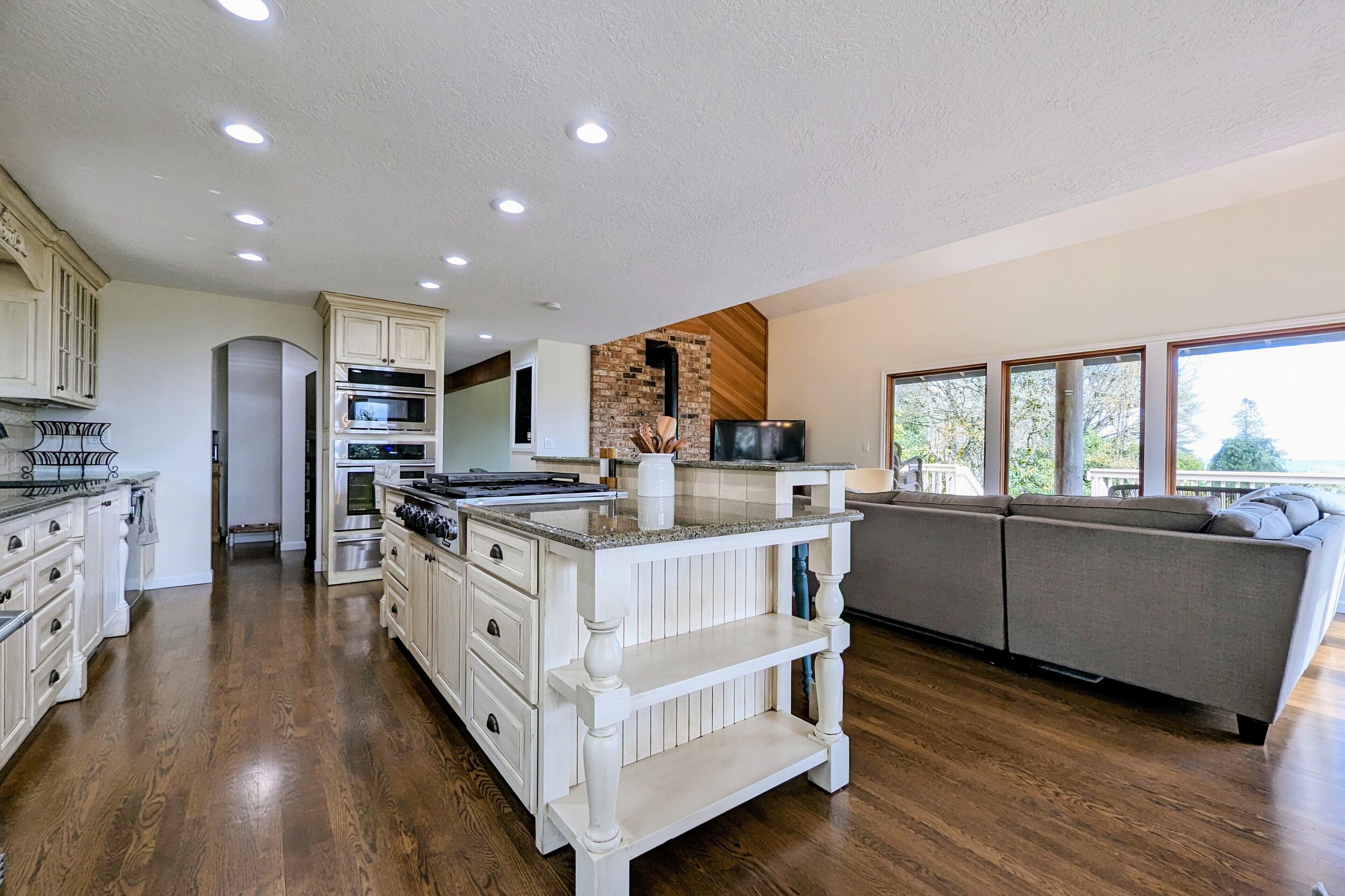 Harmony Estate - Close to Portland and Wine Country Enjoy Your Peaceful Retreat