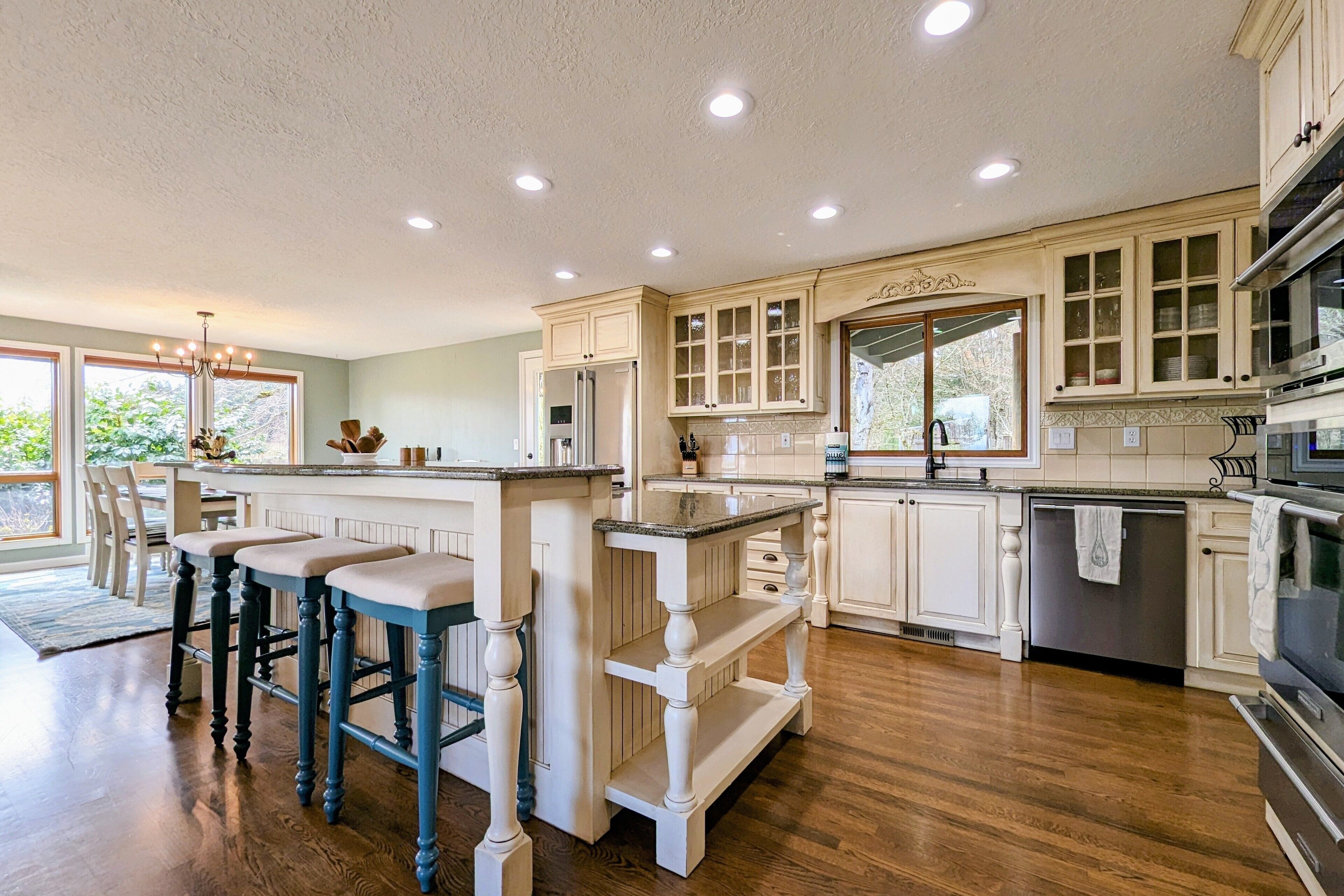 Harmony Estate - Close to Portland and Wine Country Enjoy Your Peaceful Retreat